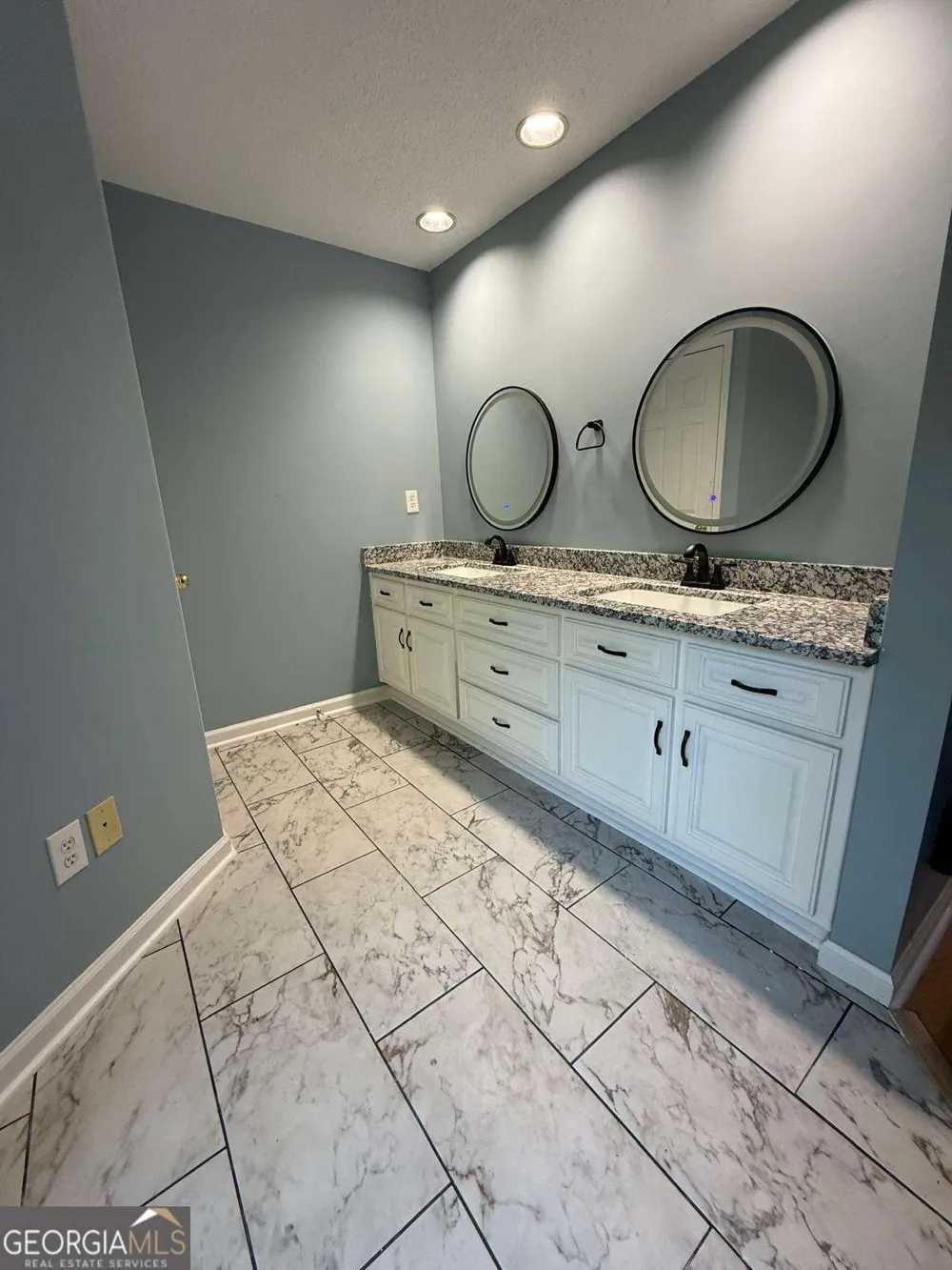 2337 Hollonville RD Brooks, GA 30205