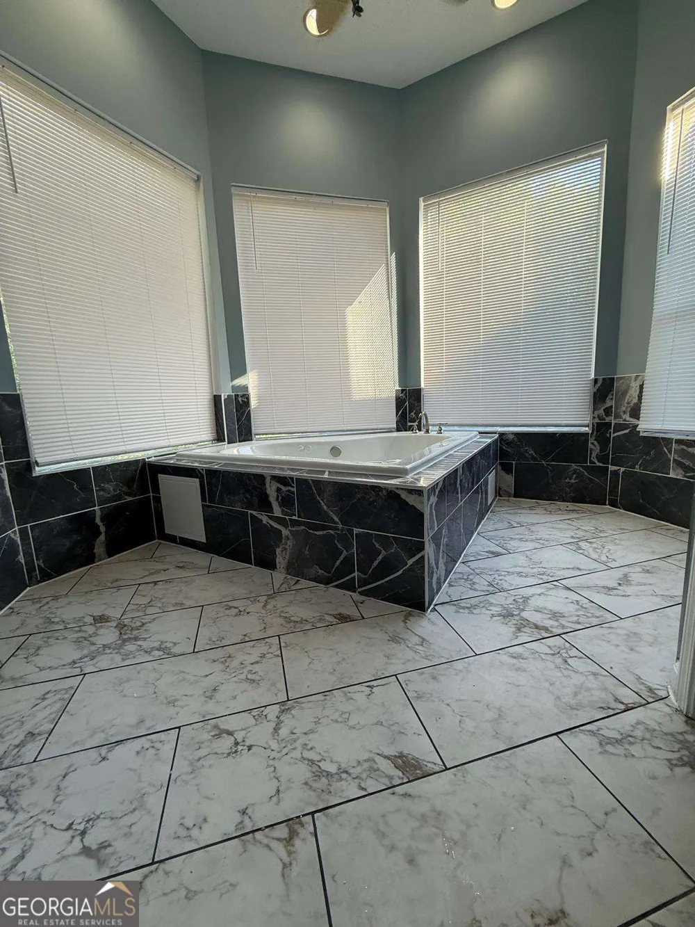 2337 Hollonville RD Brooks, GA 30205