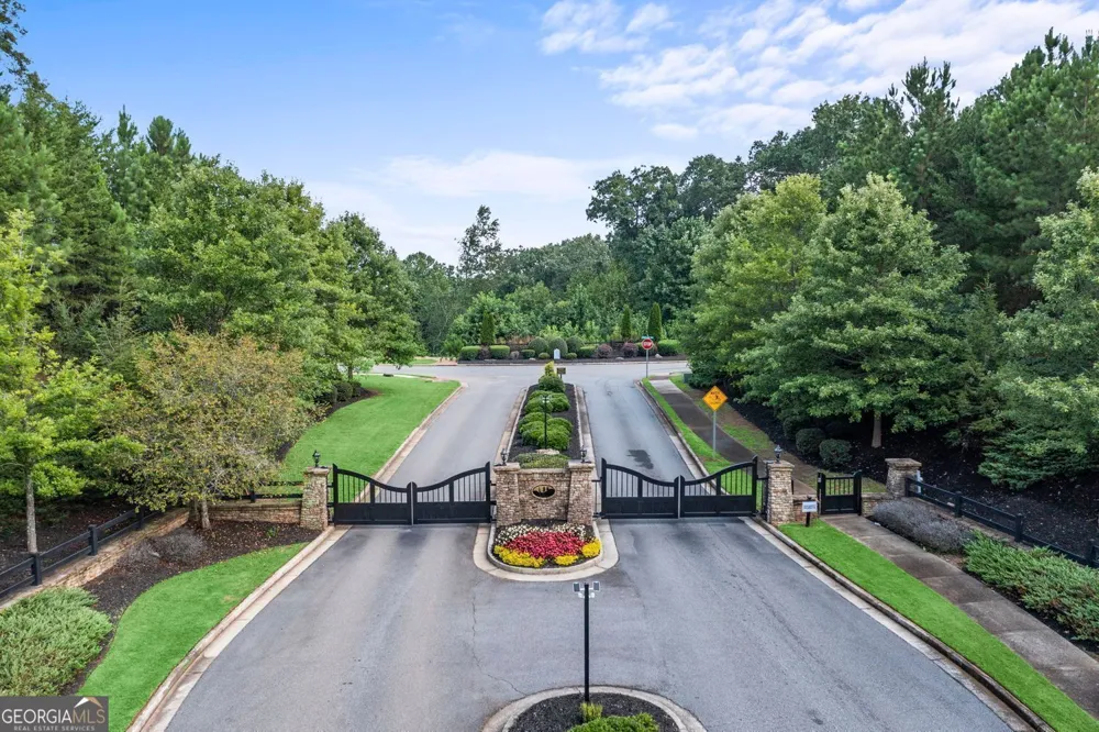 6930 Crestline DR Dawsonville, GA 30534