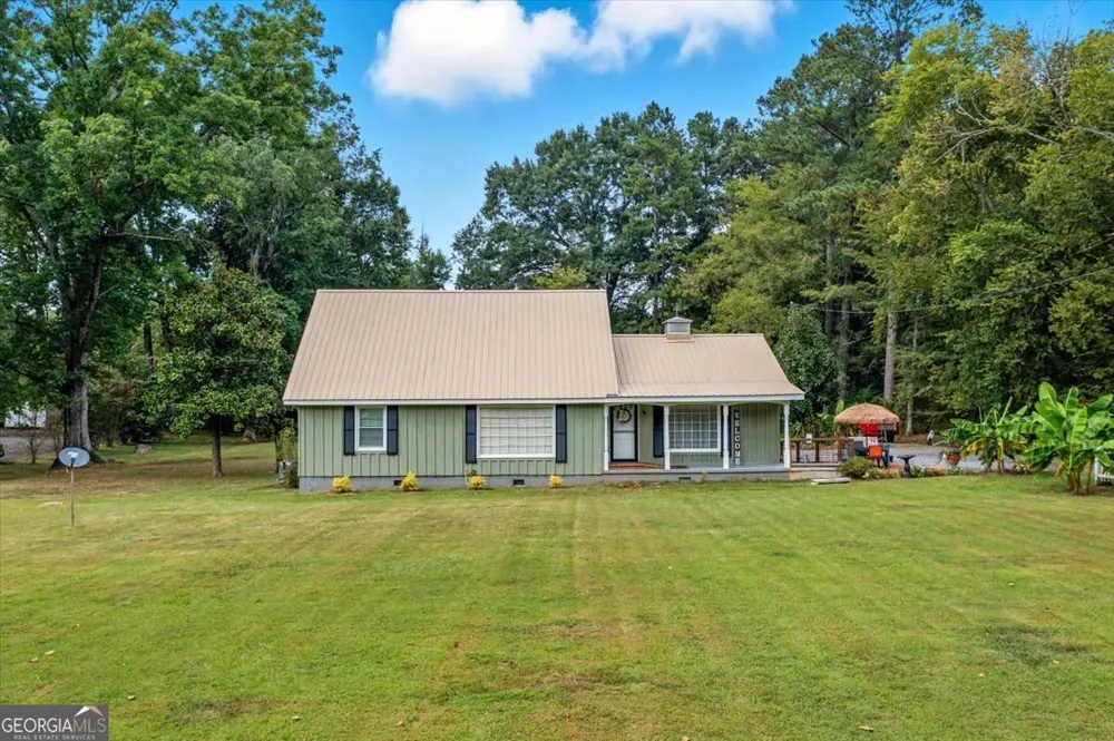 241 Riverbend DR Plainville, GA 30733