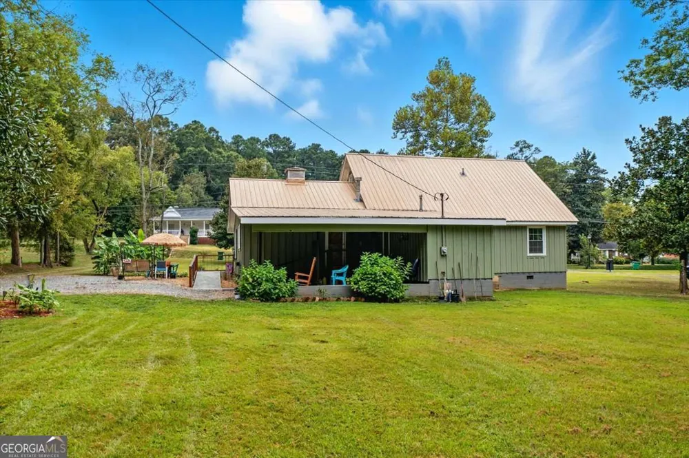 241 Riverbend DR Plainville, GA 30733