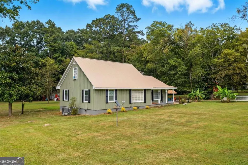 241 Riverbend DR Plainville, GA 30733