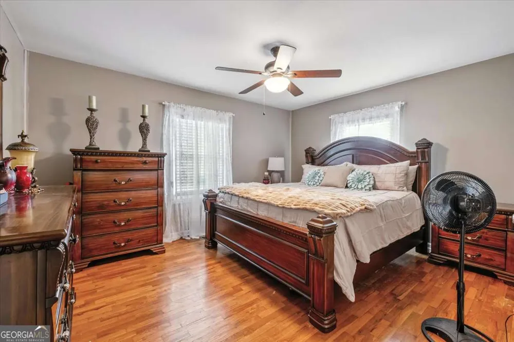 241 Riverbend DR Plainville, GA 30733