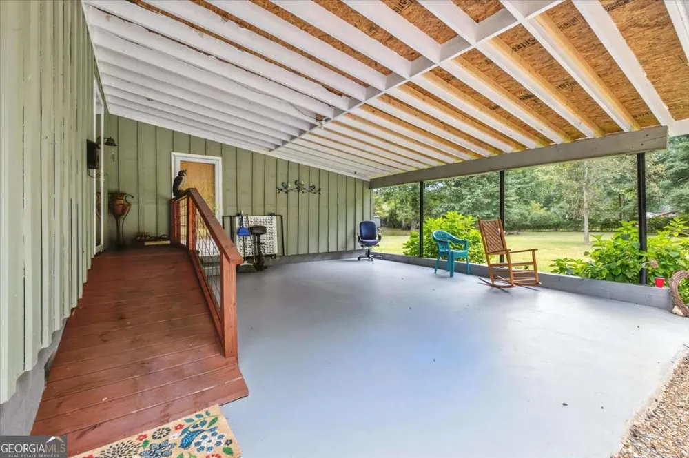 241 Riverbend DR Plainville, GA 30733