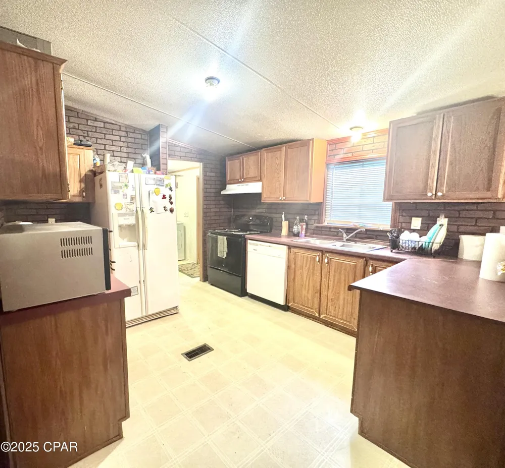 2729 Highway 2 Campbellton, FL 32426