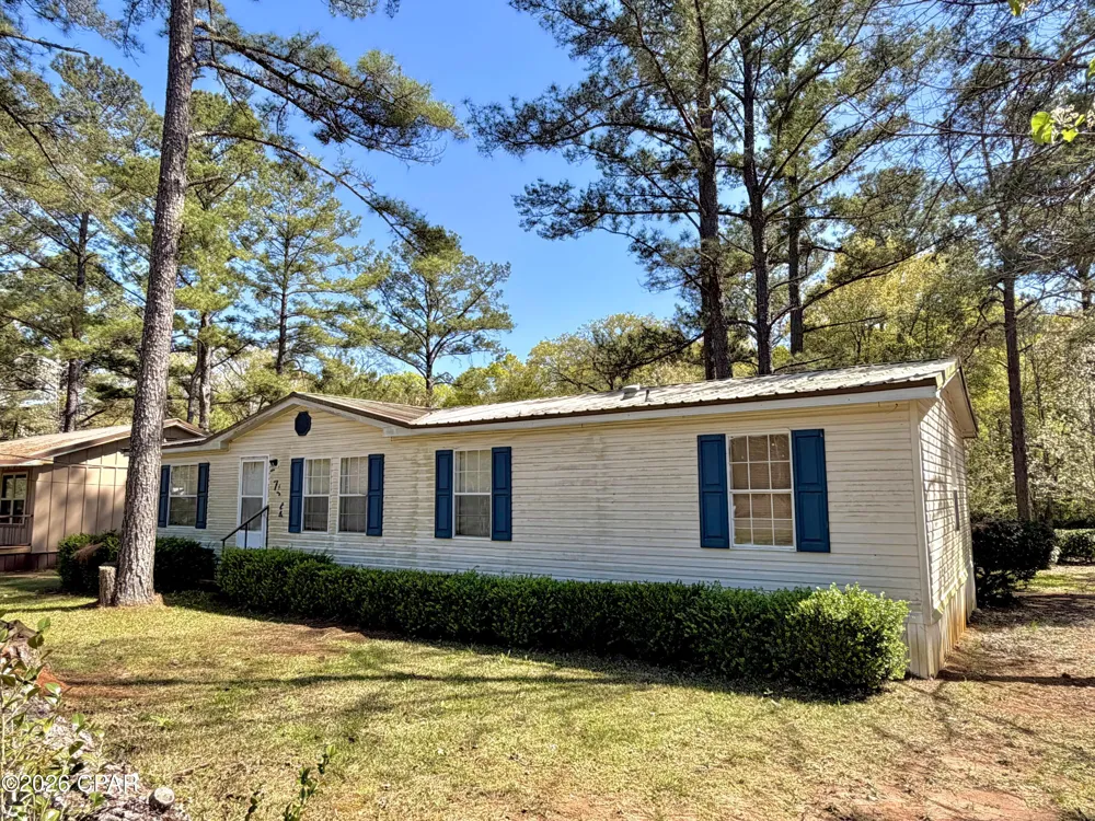 2729 Highway 2 Campbellton, FL 32426