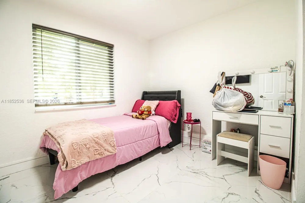 5601 SW 38th St Davie, FL 33314