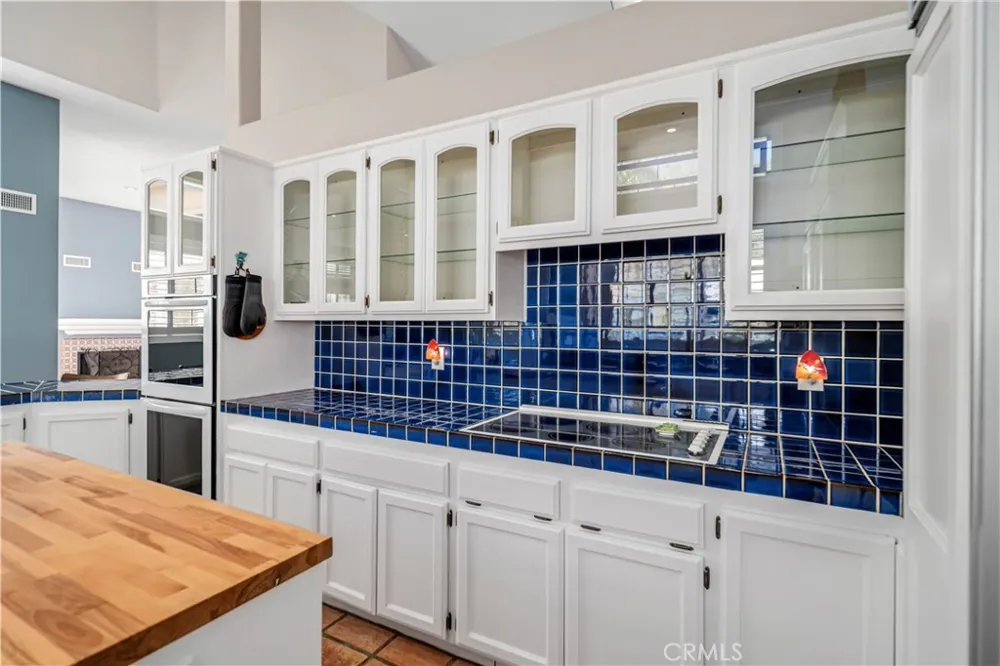 30040 San Francisquito Canyon Saugus, CA 91390