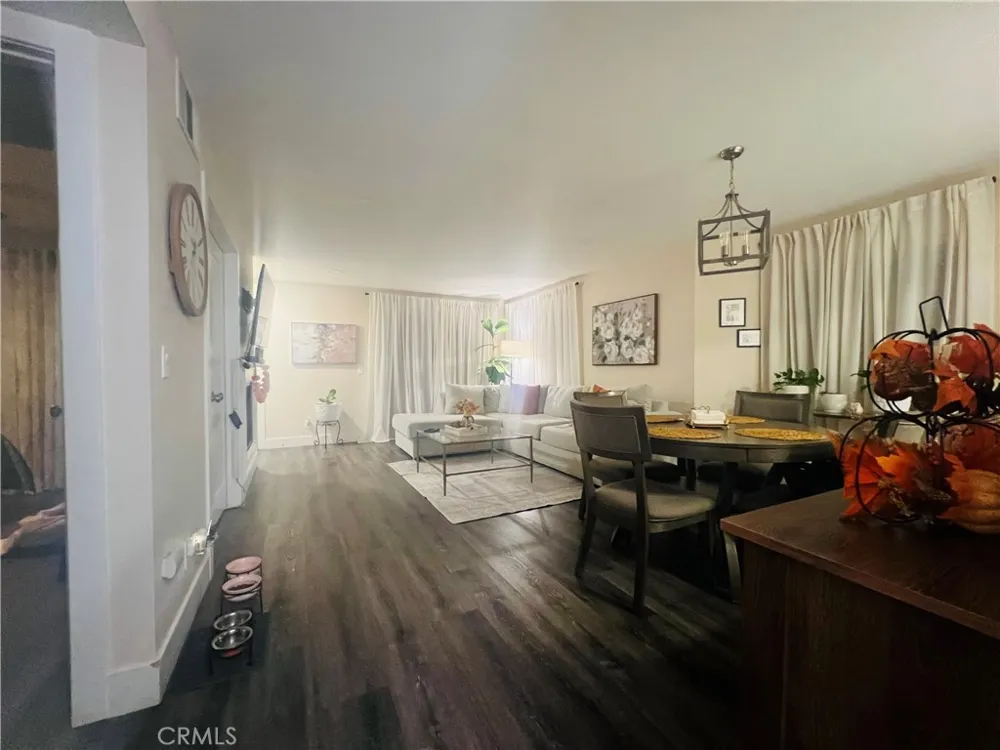 26972 Flo #305 Canyon Country, CA 91351