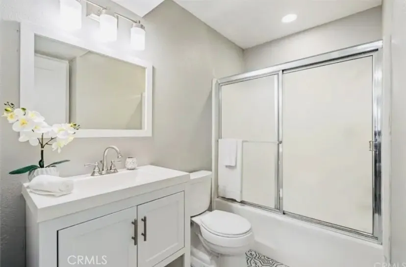 26972 Flo #305 Canyon Country, CA 91351