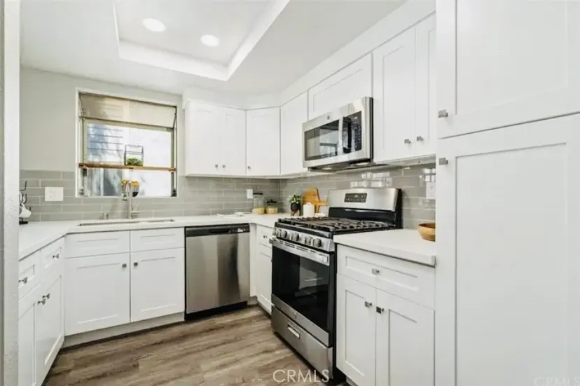 26972 Flo #305 Canyon Country, CA 91351
