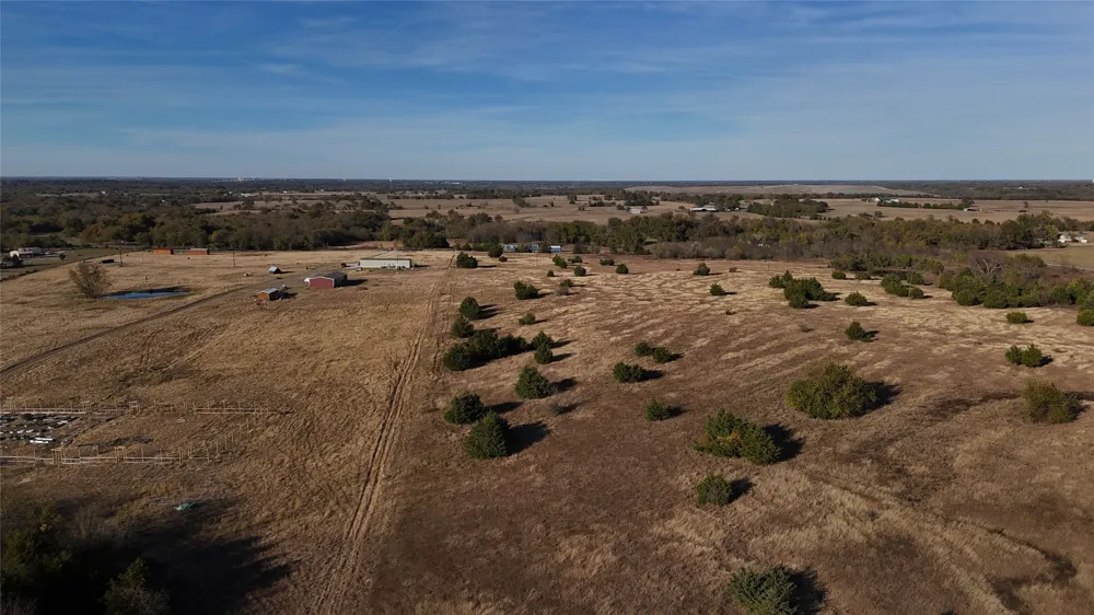 10 County Road 4115 Campbell, TX 75422
