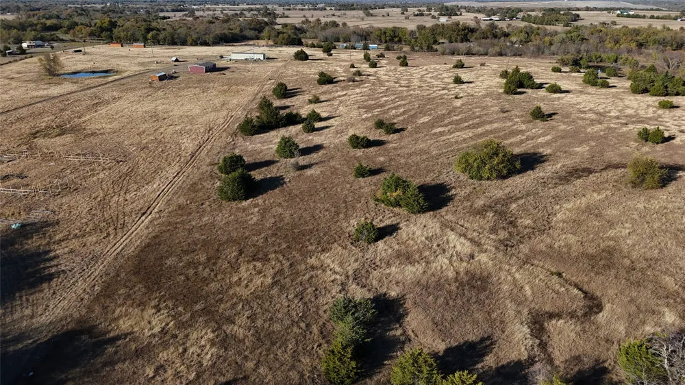 10 County Road 4115 Campbell, TX 75422
