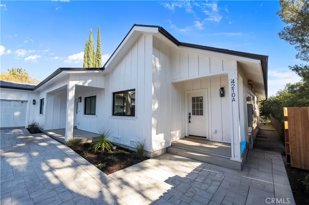 4210 New York Ave La Crescenta, CA 91214