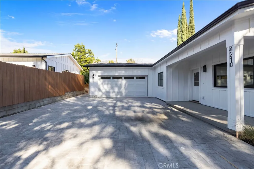 4210 New York Ave La Crescenta, CA 91214