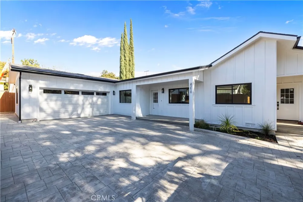 4210 New York Ave La Crescenta, CA 91214