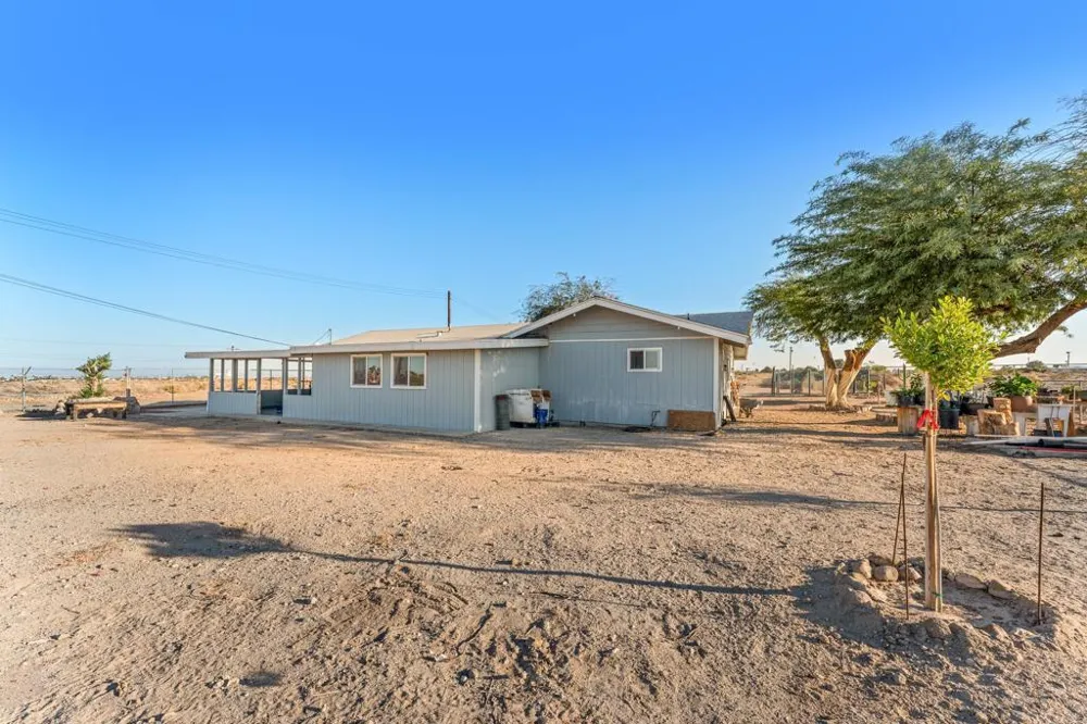 2497 Shore Isle Avenue Thermal, CA 92274
