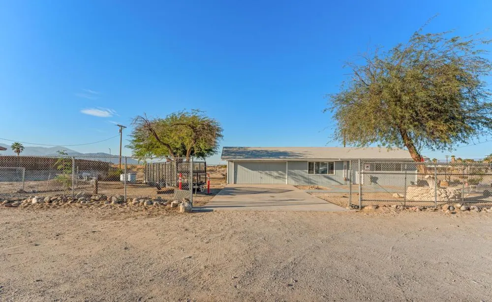 2497 Shore Isle Avenue Thermal, CA 92274