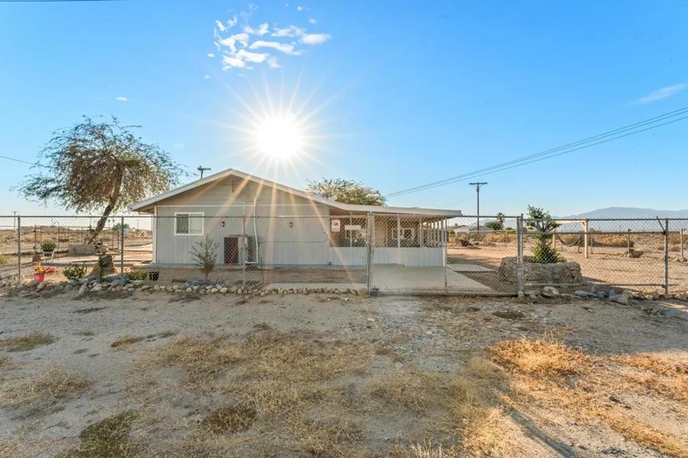 2497 Shore Isle Avenue Thermal, CA 92274