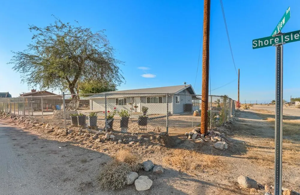 2497 Shore Isle Avenue Thermal, CA 92274