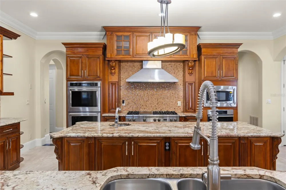 9575 WESTOVER ROBERTS ROAD Windermere, FL 34786