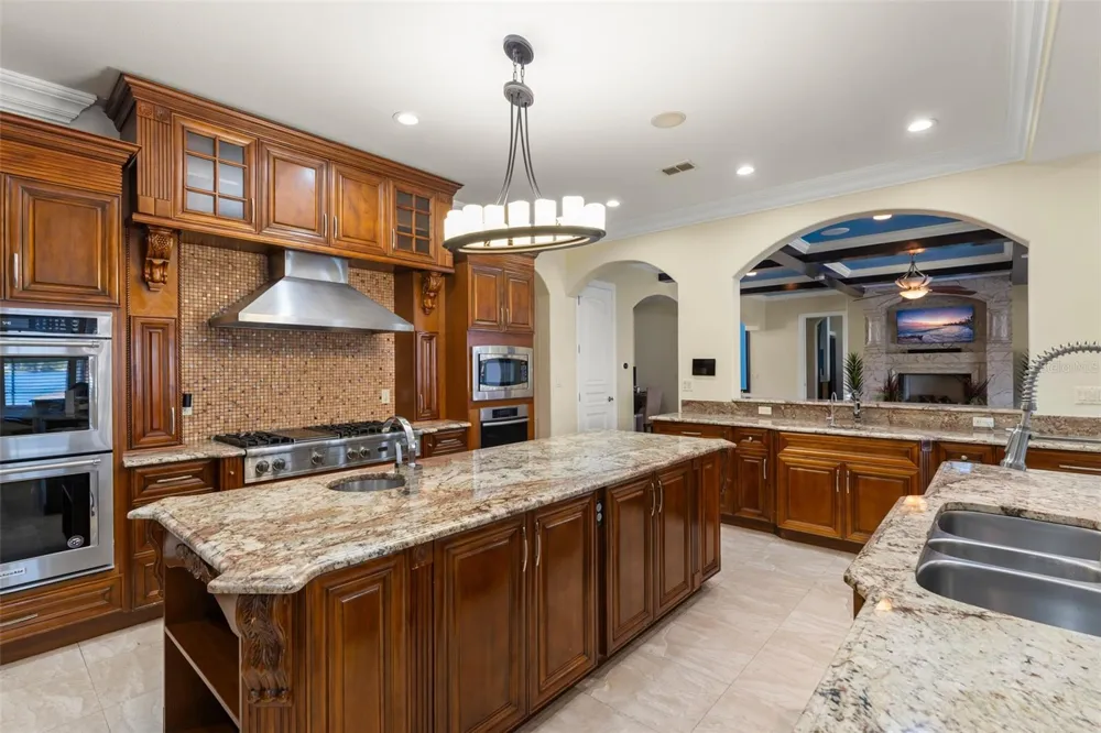 9575 WESTOVER ROBERTS ROAD Windermere, FL 34786
