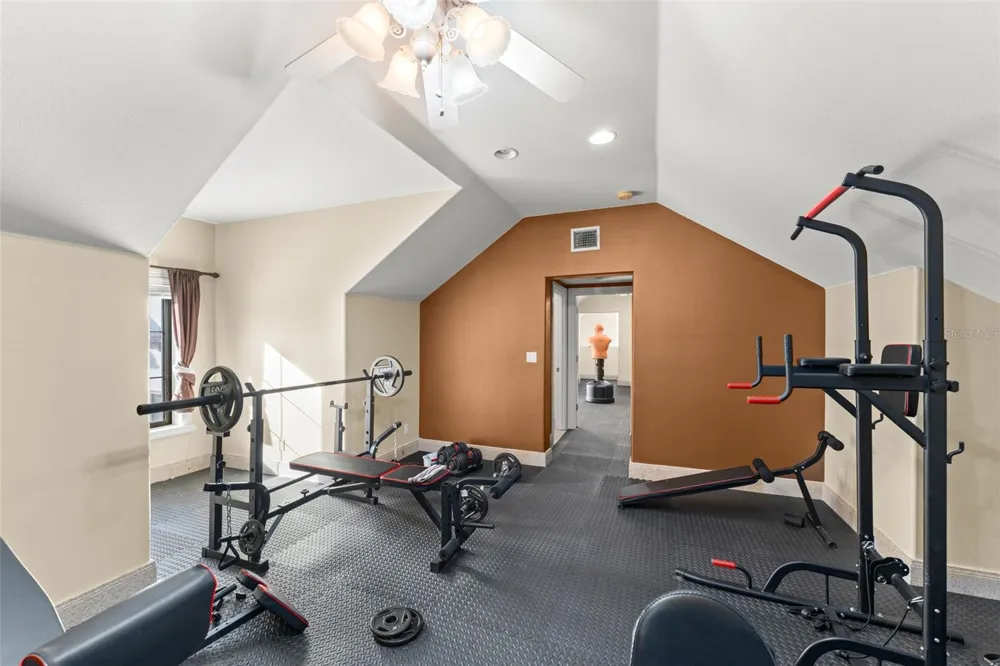 9575 WESTOVER ROBERTS ROAD Windermere, FL 34786