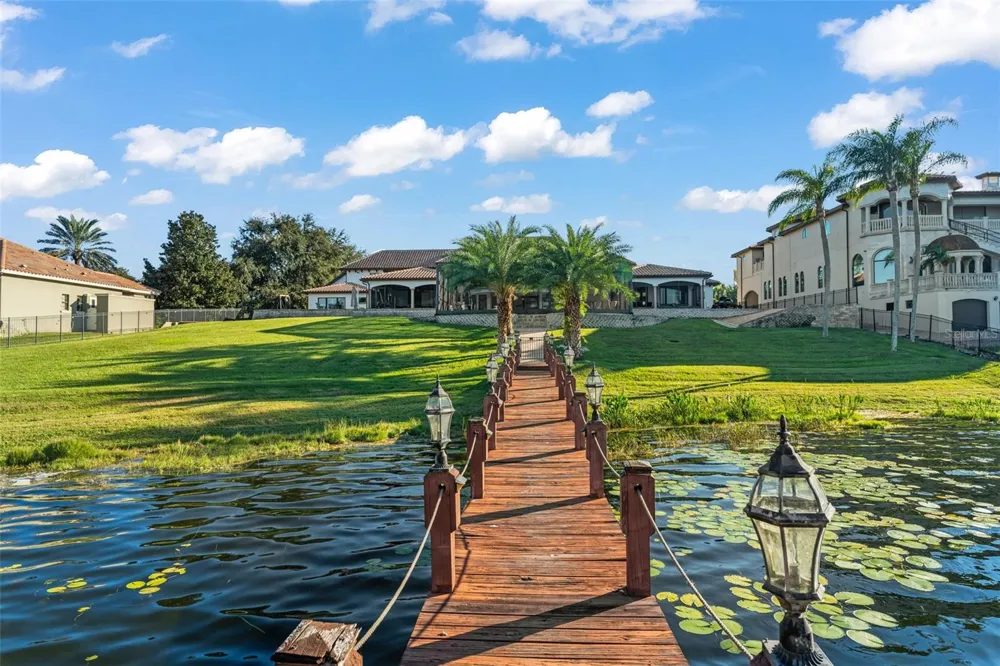 9575 WESTOVER ROBERTS ROAD Windermere, FL 34786