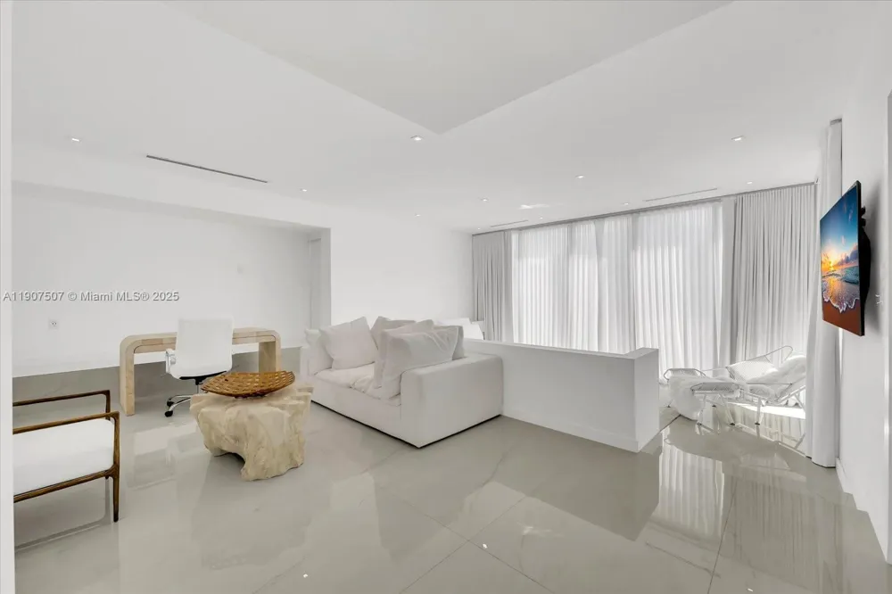 7830 Atlantic Way Miami Beach, FL 33141