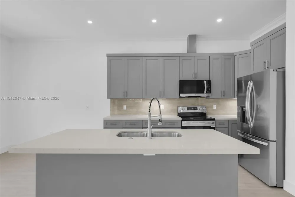Address Not Shown Key Largo, FL 33037
