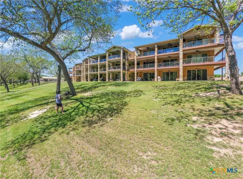 540 River Run