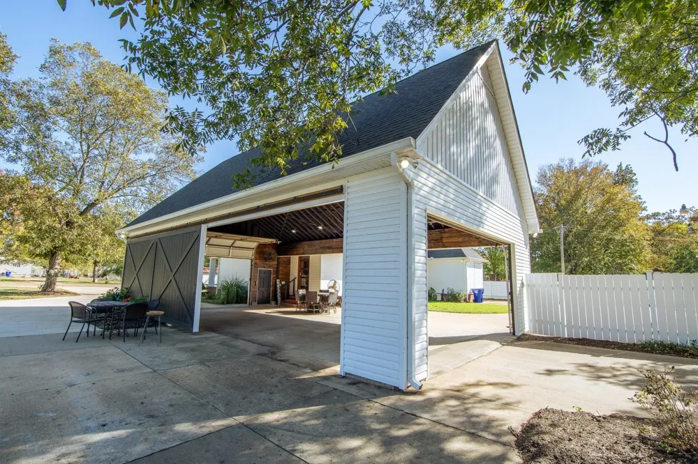 635 PATTERSON RD Savannah, TN 38372