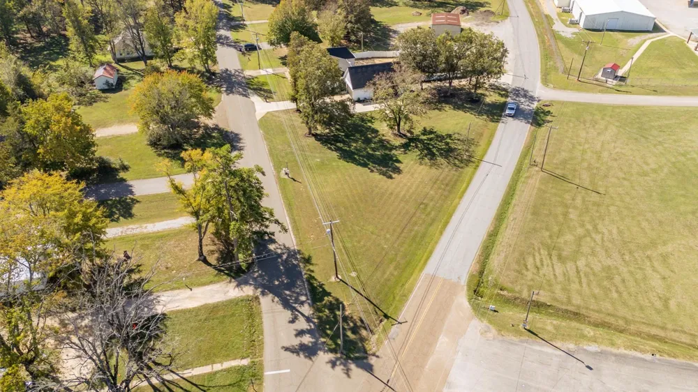 635 PATTERSON RD Savannah, TN 38372
