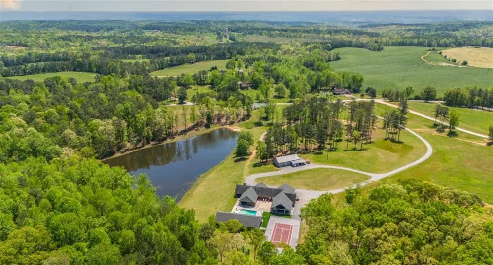 1600 Happy Hollow Road Roopville, GA 30170