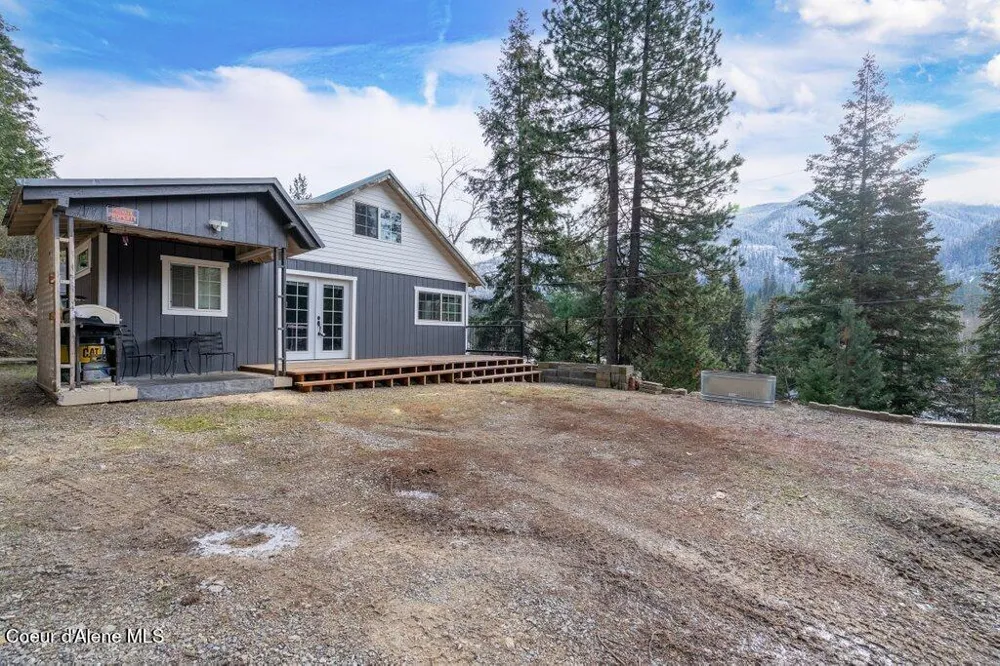411 Pine Street Mullan, ID 83846