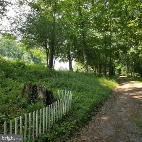 WES MOUNTAIN TRAIL