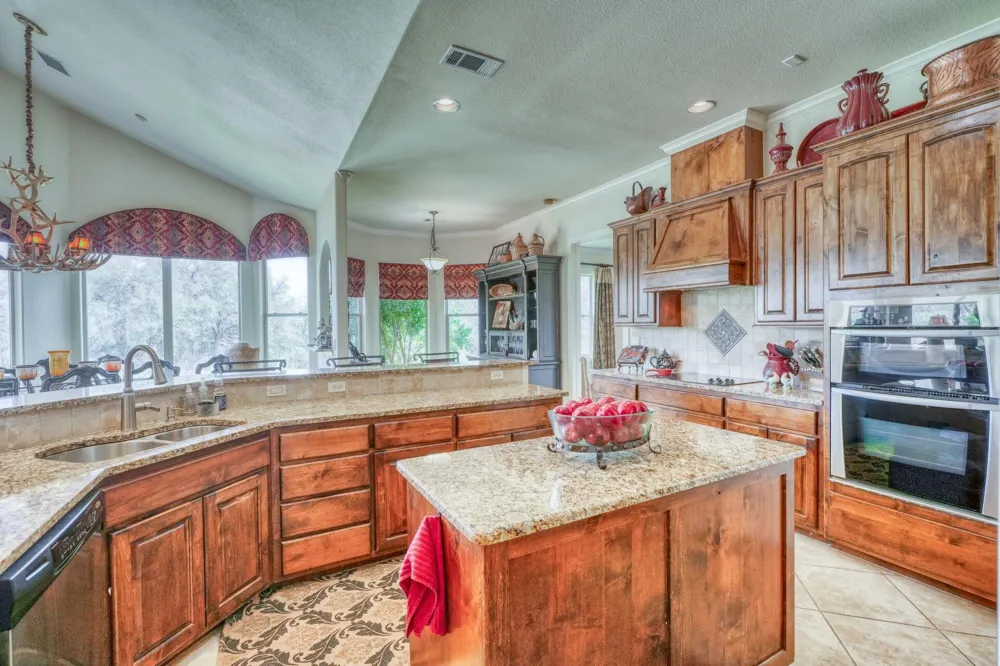 1105 Hi Fault Horseshoe Bay, TX 78657