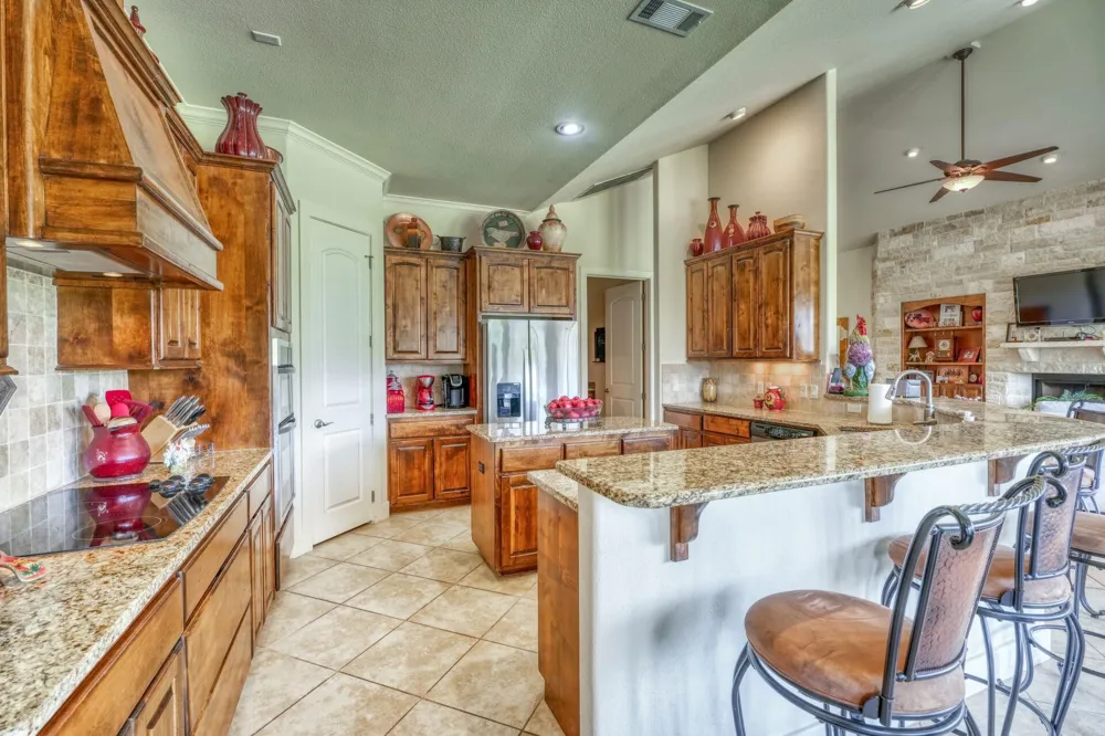 1105 Hi Fault Horseshoe Bay, TX 78657