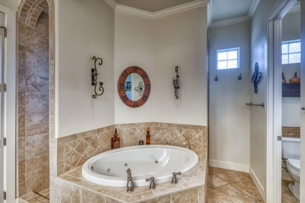 1105 Hi Fault Horseshoe Bay, TX 78657