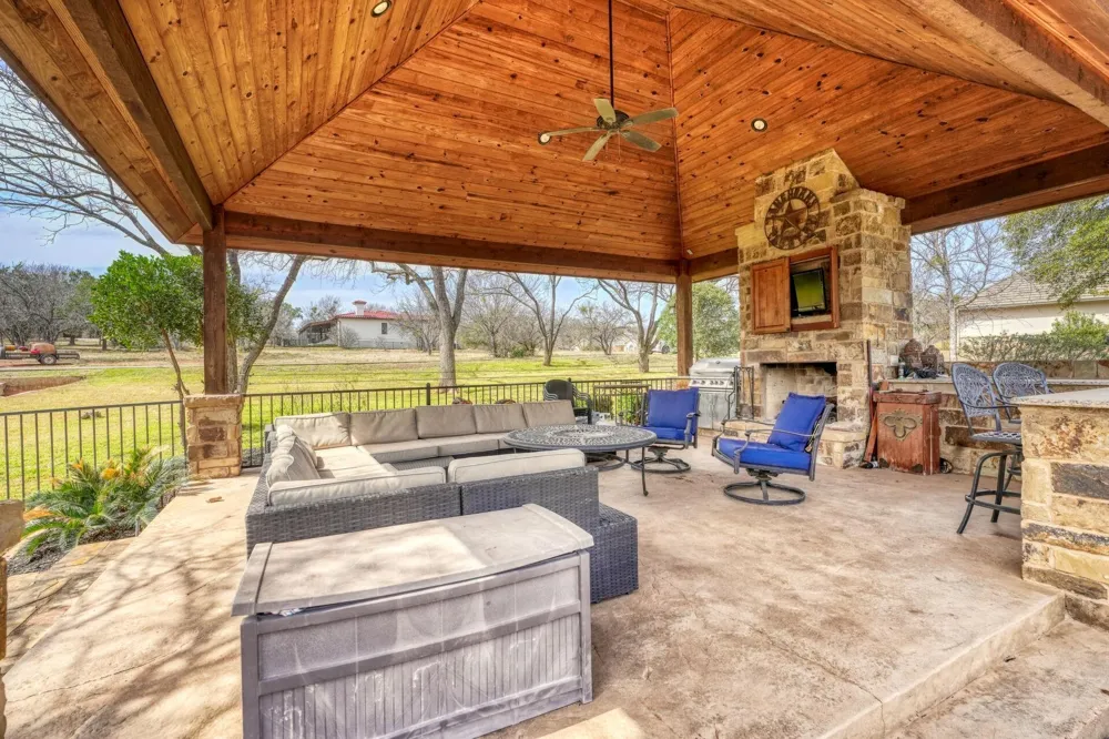 1105 Hi Fault Horseshoe Bay, TX 78657