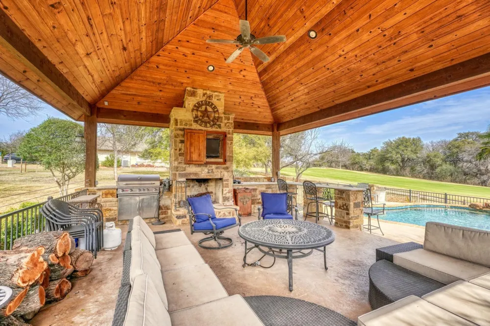 1105 Hi Fault Horseshoe Bay, TX 78657