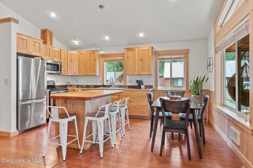 70 S Granite Bay Road Nordman, ID 83848