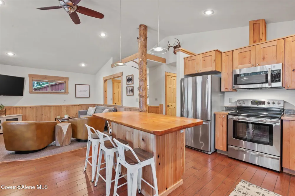 70 S Granite Bay Road Nordman, ID 83848