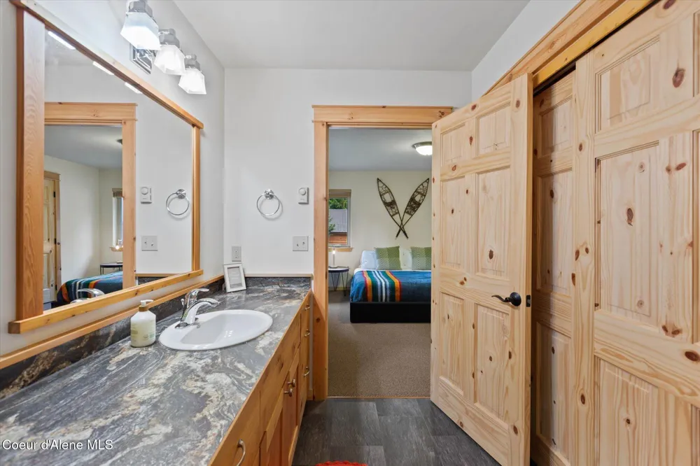 70 S Granite Bay Road Nordman, ID 83848