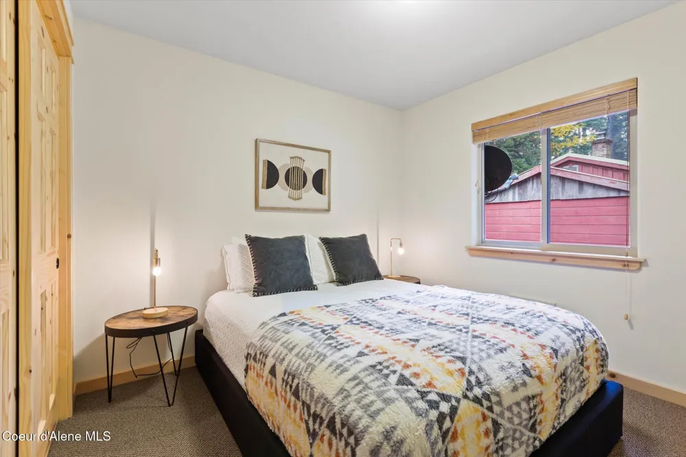 70 S Granite Bay Road Nordman, ID 83848