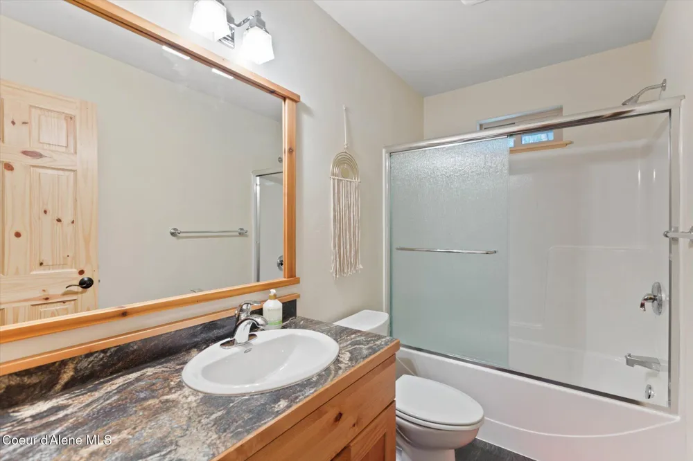 70 S Granite Bay Road Nordman, ID 83848