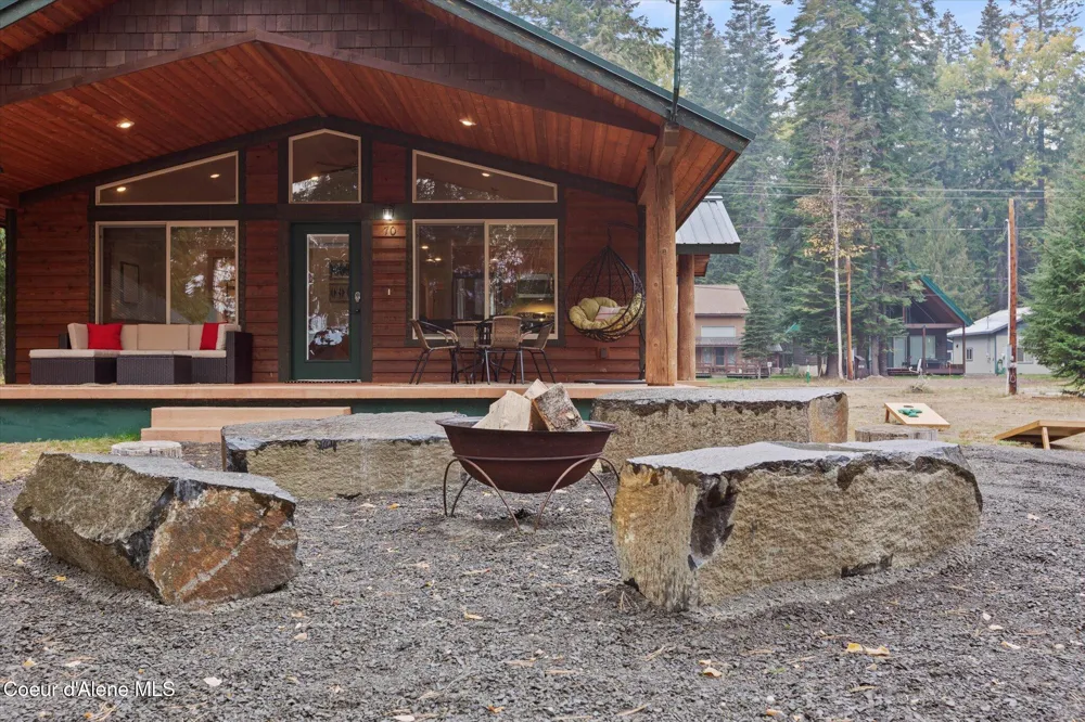 70 S Granite Bay Road Nordman, ID 83848