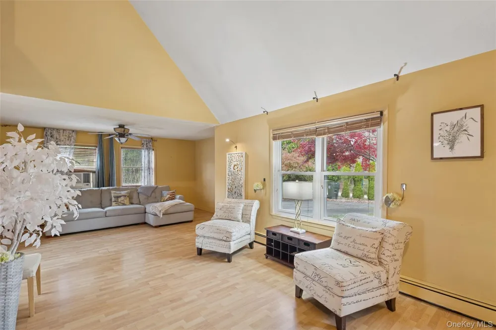 3 Meadowgrass Lane Southampton, NY 11968