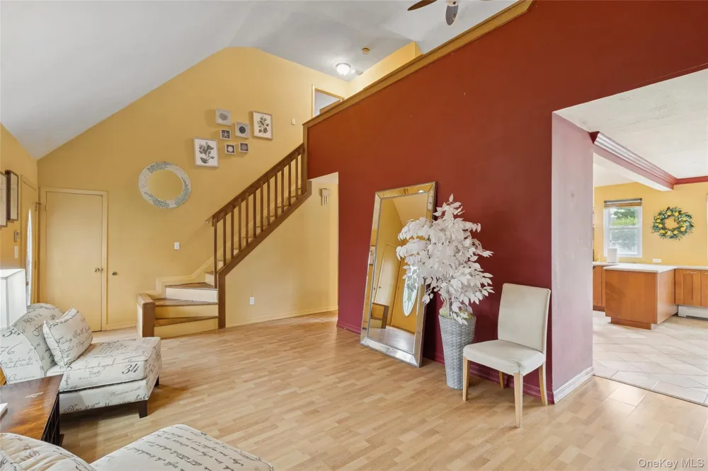 3 Meadowgrass Lane Southampton, NY 11968