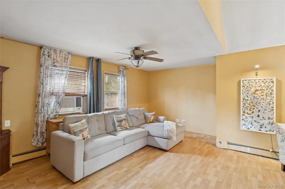 3 Meadowgrass Lane Southampton, NY 11968